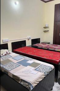 Bedroom Image of Apna niwas pg  in Sector 37, Noida
