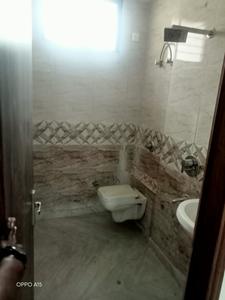 Bathroom Image of 850 Sq.ft 2 BHK Builder Floor for sale in Shalimar Bagh New Delhi for Rs. 8000000