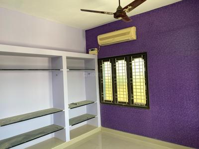 Bedroom Image of 3200 Sq.ft 2 BHK Independent House for rent in Kadakadappai Thanjavur for Rs. 15000