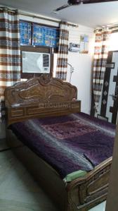 Bedroom Image of 950 Sq.ft 3 BHK Builder Floor for rent in Mayur Vihar Phase 1 New Delhi for Rs. 35000