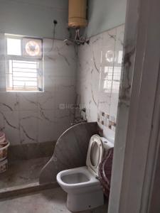 Bathroom Image of 1550 Sq.ft 3 BHK Apartment / Flat for sale in RK Utthan Apartments, Chinar Park Kolkata for Rs. 9500000