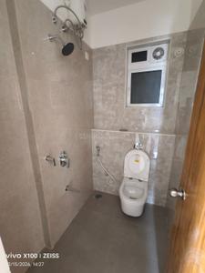 Bathroom Image of 650 Sq.ft 1 BHK Apartment / Flat for rent in Ashar Arize, Kalwa Thane for Rs. 30000