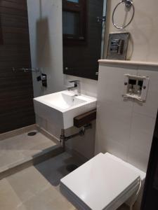 Image of 1950 Sq.ft 3 BHK Builder Floor for rent in Sector 8, Chandigarh for Rs. 85000