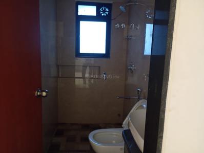 Bathroom Image of 680 Sq.ft 2 BHK Apartment / Flat for rent in Neumec Niwara, Vile Parle East Mumbai for Rs. 76000