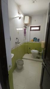Bathroom Image of 1000 Sq.ft 2.5 BHK Independent House for rent in Makadwali Ajmer for Rs. 15000