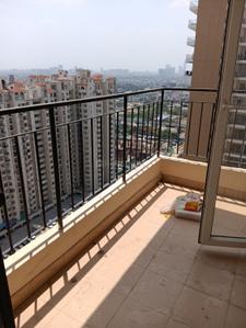 Balcony Image of 1700 Sq.ft 3.5 BHK Apartment / Flat for sale in Amrapali Crystal Homes Phase 1, Sector 76 Noida for Rs. 23000000
