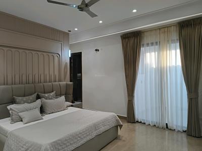 Bedroom Image of 3880 Sq.ft 5 BHK Builder Floor for sale in Indirapuram Ghaziabad for Rs. 57000000