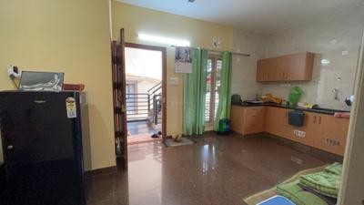 Living Room Image of 650 Sq.ft 1 BHK Apartment / Flat for rent in Vimanapura Bengaluru for Rs. 19000