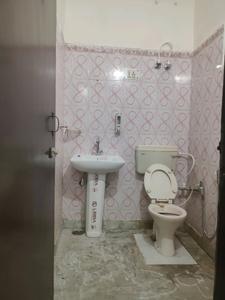Common Bathroom Image of 1360 Sq.ft 3 BHK Builder Floor for rent in Sector 49 Faridabad for Rs. 25000