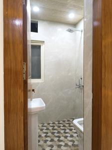 Common Bathroom Image of 1250 Sq.ft 3 BHK Builder Floor for sale in Indirapuram Ghaziabad for Rs. 8000000