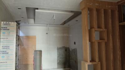 Living Room Image of 1050 Sq.ft 2 BHK Apartment / Flat for sale in Avenue 1, Sector 73 Noida for Rs. 4200000