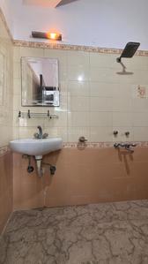 Bathroom Image of 1600 Sq.ft 3 BHK Apartment / Flat for sale in Devika Apartments, Vaishali Ghaziabad for Rs. 15500000