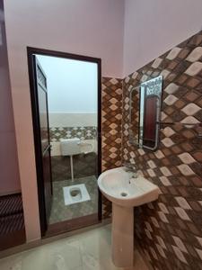 Bathroom Image of 807 Sq.ft 2 BHK Builder Floor for rent in Narayanpur Varanasi for Rs. 10000