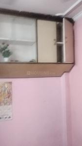 Bedroom Image of 430 Sq.ft 2 BHK Builder Floor for sale in Laxmi Nagar New Delhi for Rs. 2500000