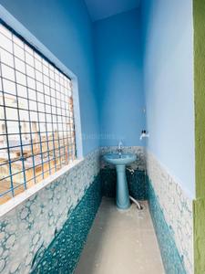 Balcony Image of 1350 Sq.ft 3 BHK Builder Floor for rent in Hafiz Baba Nagar Hyderabad for Rs. 15000
