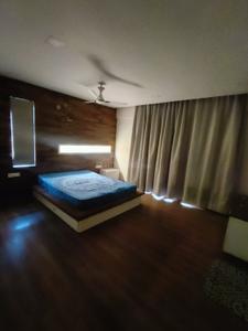 Bedroom Image of 1400 Sq.ft 3 BHK Apartment / Flat for rent in Sangath Terraces, Sargasan Gandhinagar for Rs. 37000
