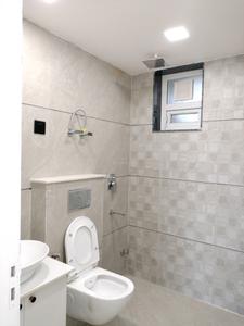 Common Bathroom Image of 2100 Sq.ft 3 BHK Apartment / Flat for sale in CGHS Palm Court Apartment, Sector 19 Dwarka New Delhi for Rs. 31000000