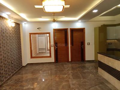 Hall Image of 1250 Sq.ft 2.5 BHK Apartment / Flat for sale in Mahagun Moderne, Sector 78 Noida for Rs. 17500000