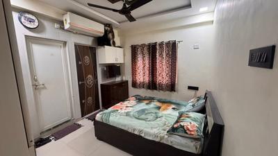 Bedroom Image of 657 Sq.ft 2 BHK Apartment / Flat for rent in Mahil Star Icon And Paradise, Hanspura Ahmedabad for Rs. 21000