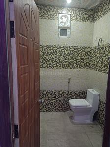 Common Bathroom Image of 1575 Sq.ft 3 BHK Builder Floor for rent in Lal Kuan Ghaziabad for Rs. 12000