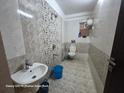 Bathroom Image of 1620 Sq.ft 3 BHK Apartment / Flat for rent in Bariatu Ranchi for Rs. 20000