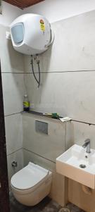 Bathroom Image of 955 Sq.ft 3 BHK Apartment / Flat for sale in Kohefiza Bhopal for Rs. 7000000