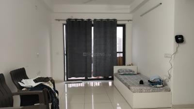Living Room Image of 920 Sq.ft 2 BHK Apartment / Flat for sale in Amanora Gold Towers, Hadapsar Pune for Rs. 10700000