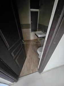 Bathroom Image of 1492 Sq.ft 3 BHK Apartment / Flat for sale in MR Platinum 321, Ghukna Ghaziabad for Rs. 13500000