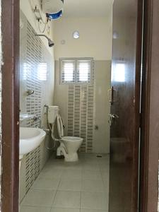 Common Bathroom Image of 1200 Sq.ft 2 BHK Builder Floor for rent in K R Puram Bengaluru for Rs. 29000