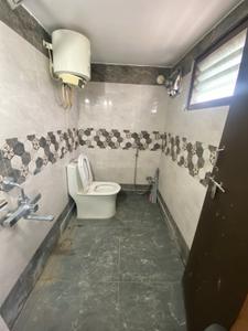 Bathroom Image of 1560 Sq.ft 2.5 BHK Apartment / Flat for rent in Alwal Secunderabad for Rs. 25000