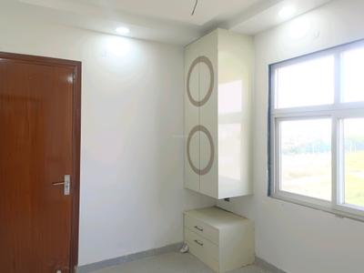 Bedroom Image of 2200 Sq.ft 3 BHK Builder Floor for sale in Rohini Sector 28 New Delhi for Rs. 20500000
