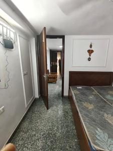 Bedroom Image of 600 Sq.ft 1 BHK Builder Floor for rent in East Of Kailash New Delhi for Rs. 27000