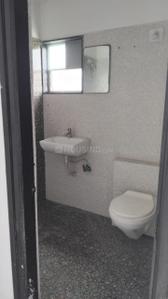 Bathroom Image of 1600 Sq.ft 3 BHK Apartment / Flat for rent in Karamsad Anand for Rs. 16500