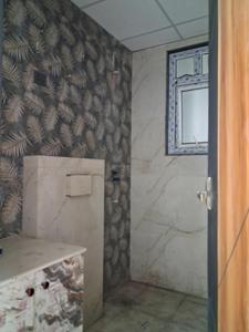 Common Bathroom Image of 1724 Sq.ft 3 BHK Apartment / Flat for sale in Vantara Elite Luxury Homes, Sector 102 Noida for Rs. 9000002
