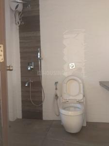Bathroom Image of 1500 Sq.ft 3 BHK Apartment / Flat for rent in Runwal Centre, Chembur Mumbai for Rs. 130000