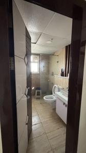 Bathroom Image of 1625 Sq.ft 3 BHK Apartment / Flat for rent in Prestige West Woods, Binnipete Bengaluru for Rs. 130000