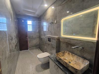Bathroom Image of 2200 Sq.ft 3 BHK Builder Floor for rent in Sector 11 Faridabad for Rs. 40000