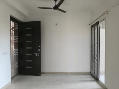 Living Room Image of 1185 Sq.ft 3 BHK Apartment / Flat for rent in Gaur City 7th Avenue, Noida Extension Greater Noida for Rs. 26000