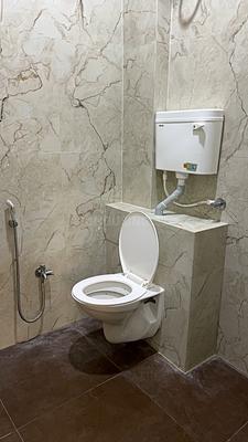 Bathroom Image of 500 Sq.ft 1 RK Apartment / Flat for rent in Scheme No 114 Indore for Rs. 14000