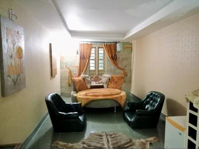 Hall Image of 10000 Sq.ft 4 BHK Independent House for sale in Kolazhy Thrissur for Rs. 70000000