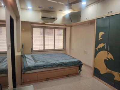 Bedroom Image of 1400 Sq.ft 3 BHK Apartment / Flat for sale in Ganesh Apartments, Vile Parle East Mumbai for Rs. 40000000