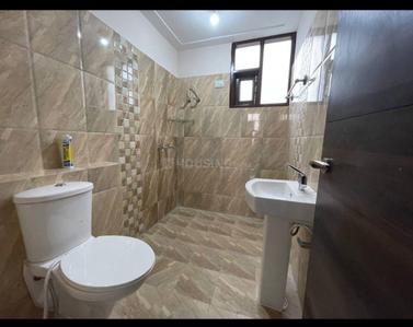 Bathroom Image of 1900 Sq.ft 3 BHK Apartment / Flat for sale in Vrindavan Gardens, Sanauli Zirakpur for Rs. 9000000