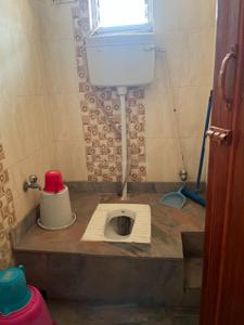 Bathroom Image of 925 Sq.ft 3 BHK Apartment / Flat for sale in Teghoria Kolkata for Rs. 5500000