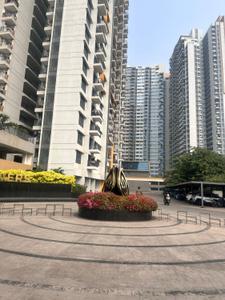 Image of 600 Sq.ft 1.5 BHK Apartment / Flat for sale in Amanora Gold Towers, Hadapsar, Pune for Rs. 10000000