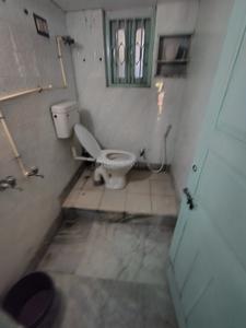 Bathroom Image of 1100 Sq.ft 3 BHK Apartment / Flat for sale in Santoshpur Kolkata for Rs. 4600000