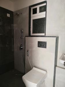 Common Bathroom Image of 860 Sq.ft 2 BHK Apartment / Flat for sale in Nicco Residency, Andheri East Mumbai for Rs. 22000000