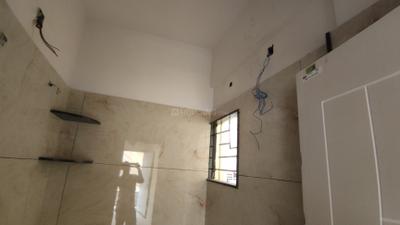 Bathroom Image of 630 Sq.ft 1 BHK Builder Floor for rent in Singasandra Bengaluru for Rs. 25000