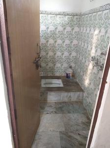 Bathroom Image of 900 Sq.ft 2 BHK Builder Floor for rent in Shanti Vihar Bareilly for Rs. 7500