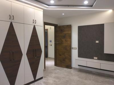 Bedroom Image of 1800 Sq.ft 3 BHK Builder Floor for sale in Vikaspuri New Delhi for Rs. 34500000