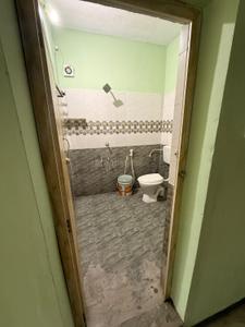 Bathroom Image of 1400 Sq.ft 2 BHK Independent House for rent in Madipakkam Chennai for Rs. 23000